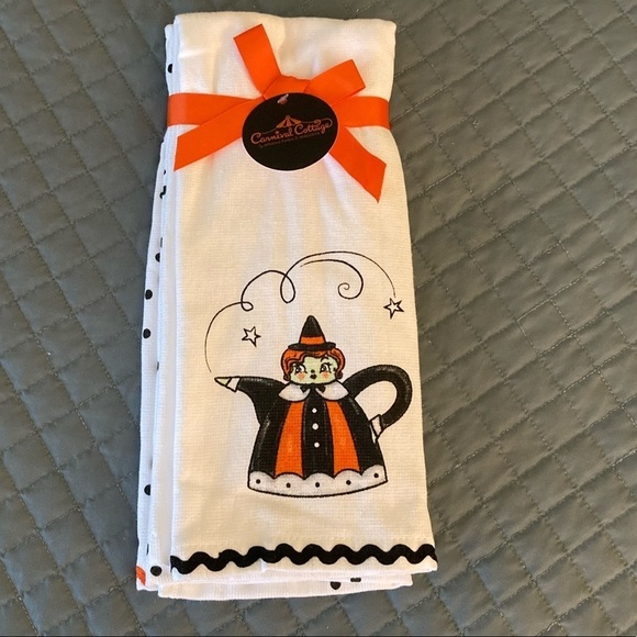 NWT Johanna Parker TEAPOT WITCH Carnival Cottage Kitchen Towels Set of 2 - Picture 1 of 4